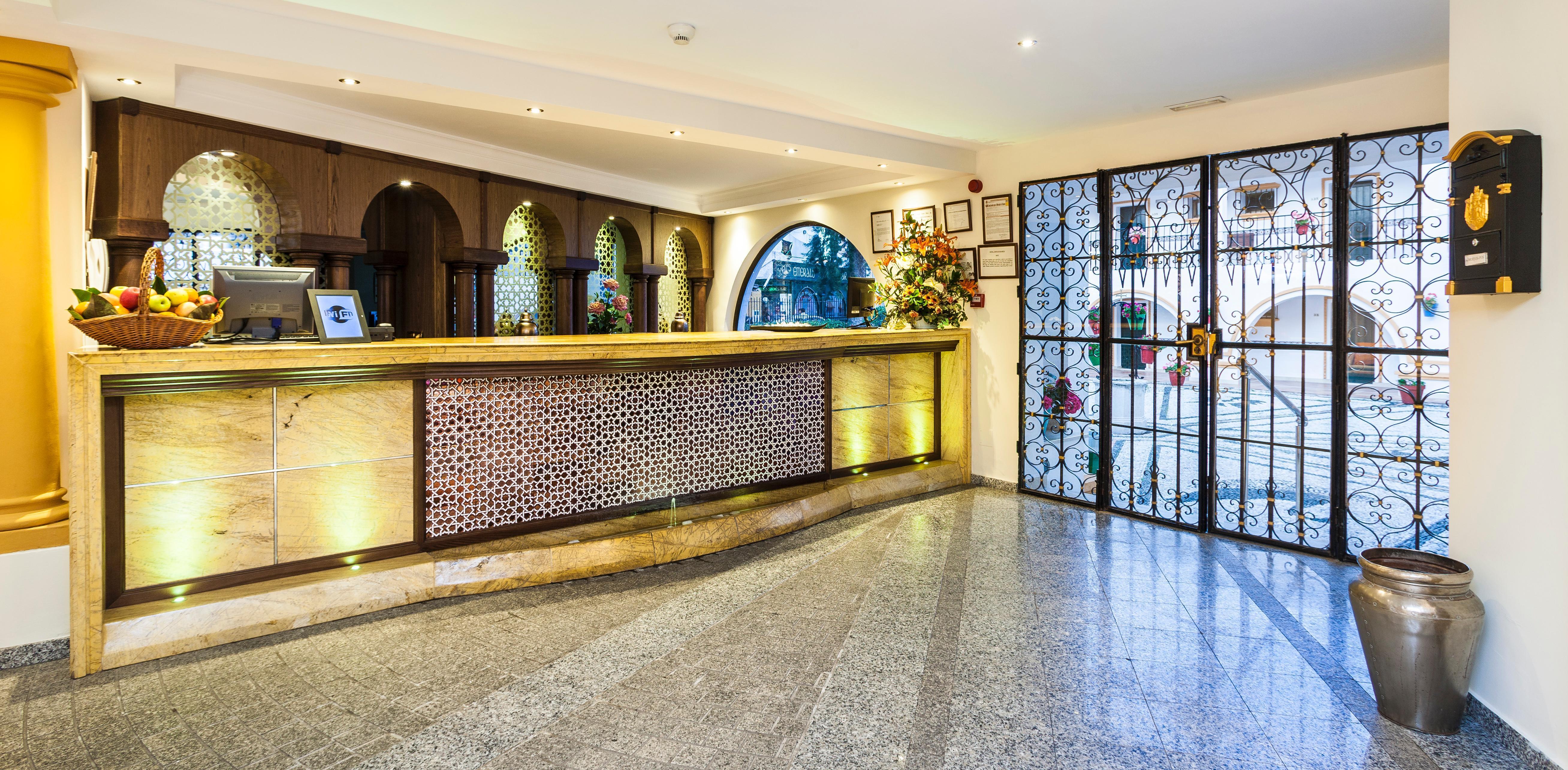 Globales Cortijo Blanco Hotel Marbella Ngoại thất bức ảnh